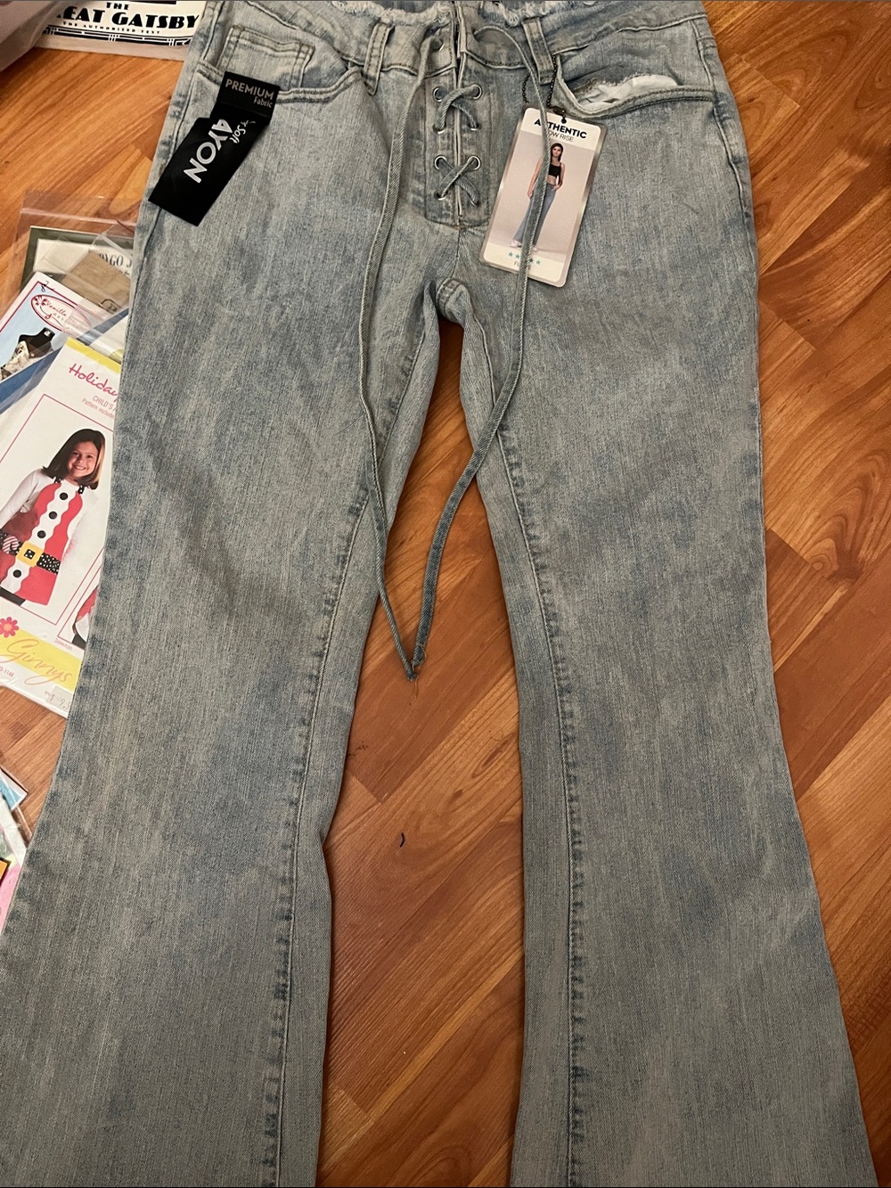 Simple Society Light Wash Lace-Up Women's Jeans Size 9 NWT